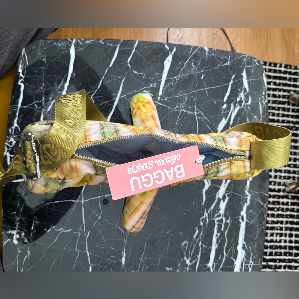 BAGGU Collina Strada Green Plaid Horse Bag - Picture 6 of 10